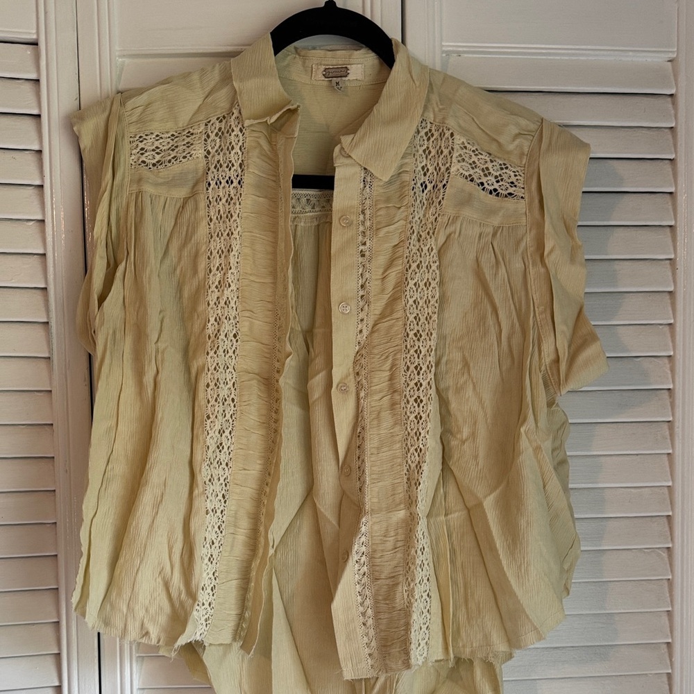 gimmicks by BKE Pale Yellow Crochet-Trim Button Front Top